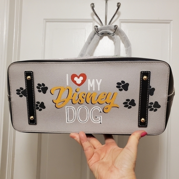 NWT Disney Dooney & Bourke "Reigning Dogs" Large Tote, Authentic, Collectors - Picture 4 of 12